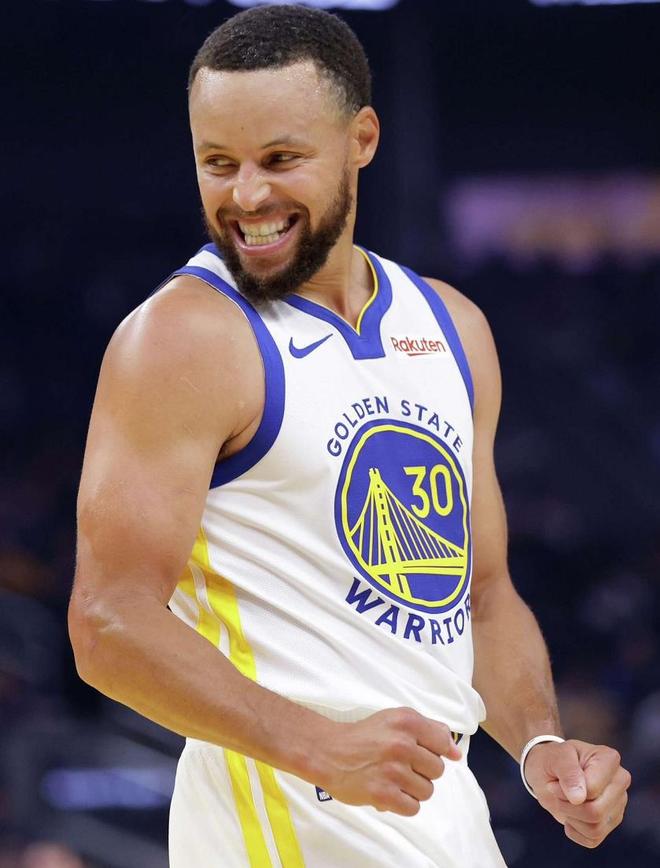 库里4月6日复出迎战火箭