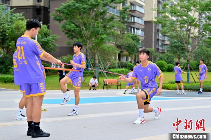 首届学青会运动员村：千道美食非遗体验受追捧