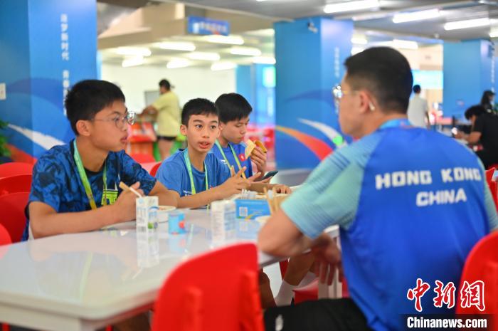 首届学青会运动员村：千道美食非遗体验受追捧